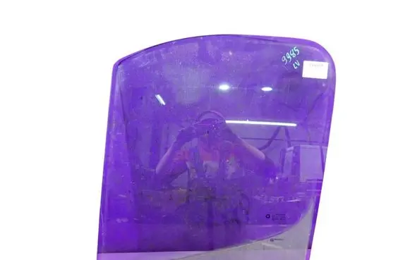 Opel Vivaro Front door window glass four-door 
