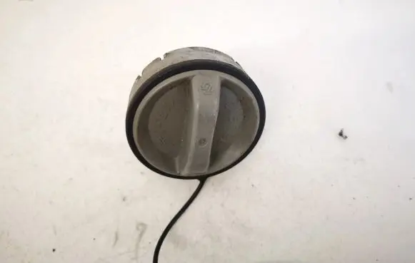 Toyota Corolla E120 E130 Fuel tank filler cap 