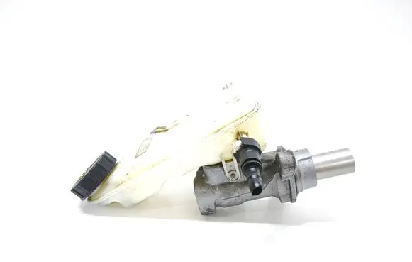 Ford Focus Master brake cylinder BV612C246A
