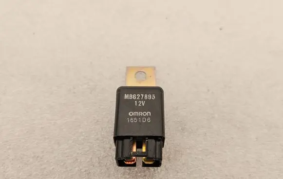 Mitsubishi Eclipse (D21A/D22A/D27A) Other relay MB627895 1651D6
