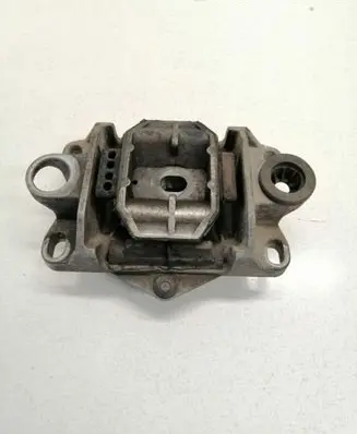 Ford Mondeo Mk III Engine mount bracket 0390241702
