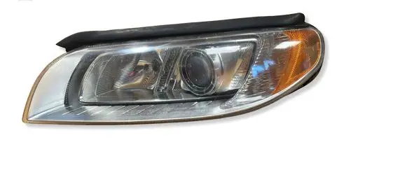 Volvo V70 Headlight/headlamp 31214168