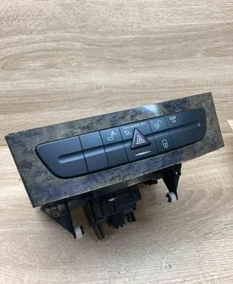 Mercedes-Benz E W211 Hazard light switch A2116800552