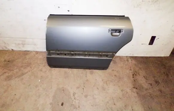 Audi A6 S6 C4 4A Rear door