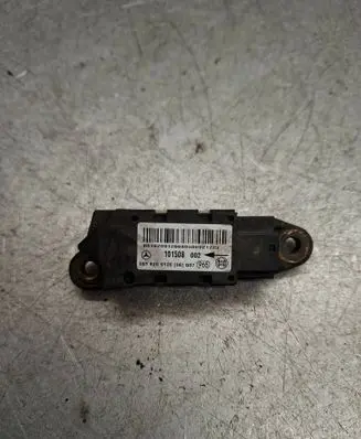 Mercedes-Benz E W211 Airbag deployment crash/impact sensor 0018209126