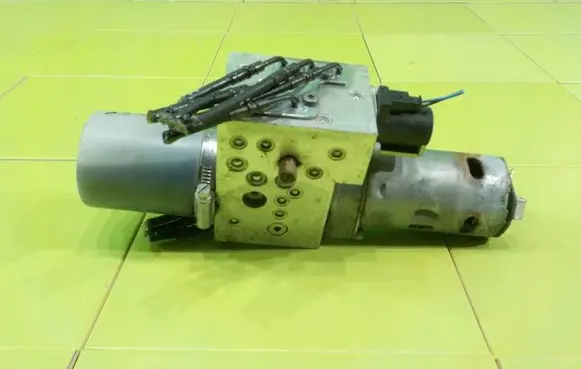 Peugeot 207 Folding roof motor 15AB3