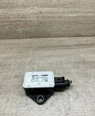 Audi A4 S4 B7 8E 8H ESP acceleration yaw rate sensor 8E0907637C 0265005620