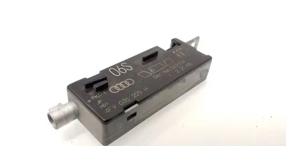 Audi A6 S6 C6 4F Aerial antenna filter 4F9035225H