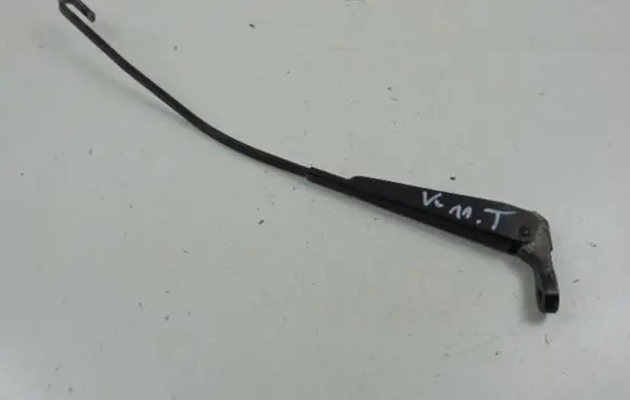 Front wiper blade arm