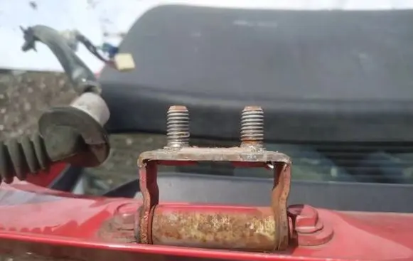 Toyota Corolla E120 E130 Tailgate/trunk/boot hinge