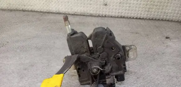 Ford Mondeo MK IV Engine bonnet/hood lock/catch