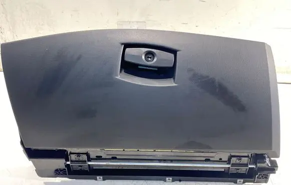 BMW 5 E60 E61 Glove box 7034080 81010000