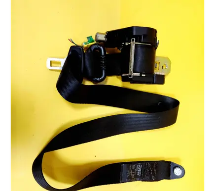 Iveco Daily 3rd gen Front seatbelt 048006