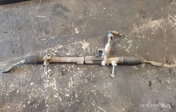 Peugeot 407 Steering rack 