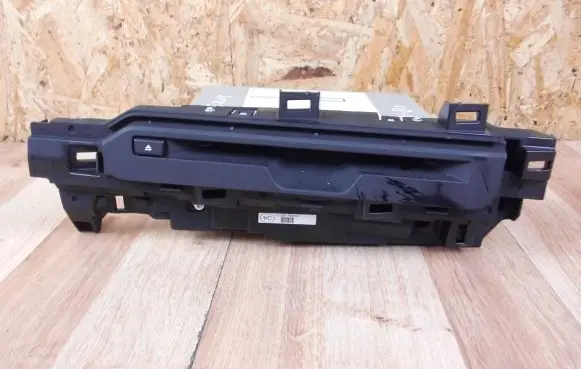 Lexus UX Radio/CD/DVD/GPS head unit 8612076C80