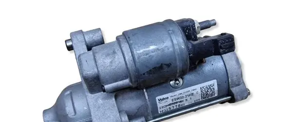 Peugeot 208 II Starter motor 9832577880