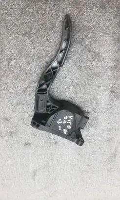 Mercedes-Benz Vito Viano W639 Accelerator throttle pedal 9063000304 0280755025