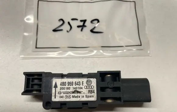 Audi A8 S8 D3 4E Airbag deployment crash/impact sensor 4B0959643E