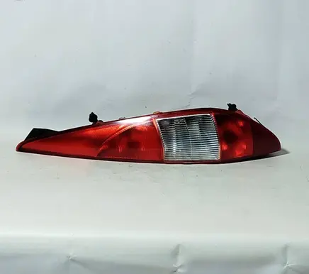 Ford Mondeo Mk III Rear/tail lights 1S7113404C
