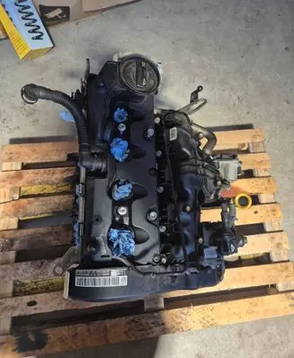 Volkswagen Touran II Engine CFH951156