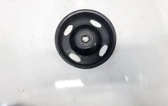 Volkswagen Golf V Crankshaft pulley