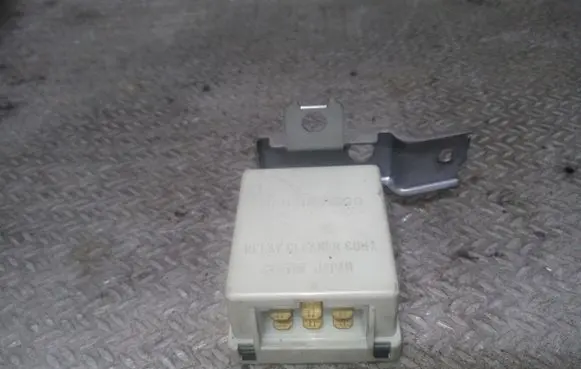 Subaru Forester SG Light washer relay 88018SA000