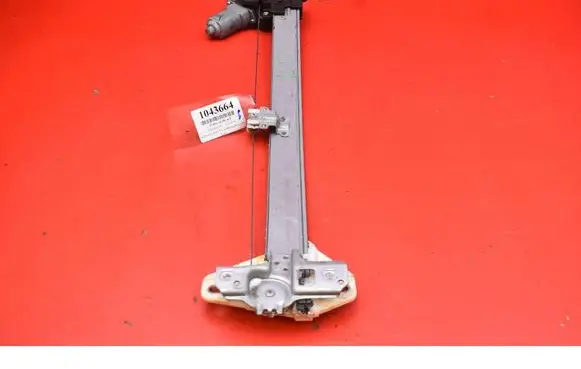 Honda CR-V Front door window regulator with motor 