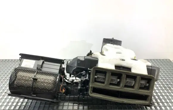 Jeep Grand Cherokee Heater blower radiator P68110179AD