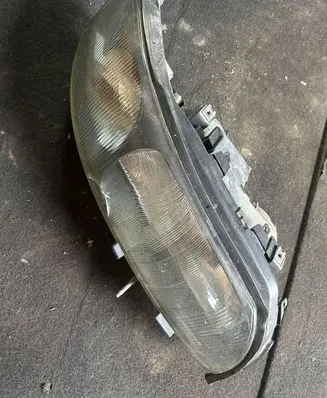 Volvo V70 Headlight/headlamp