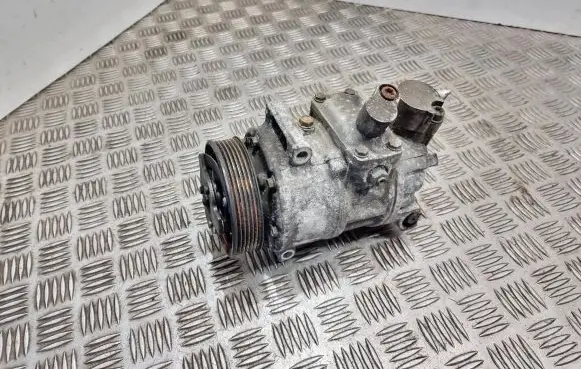 Volkswagen Golf V Air conditioning (A/C) compressor (pump) 1k0820859s