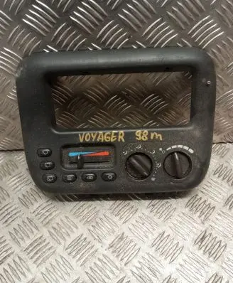 Chrysler Voyager Climate control unit P04677915AB