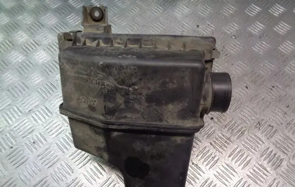 Mitsubishi Colt CZ3 Air filter box 0371944