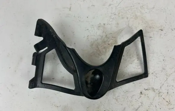 BMW 7 E65 E66 Fender mounting bracket 7142323