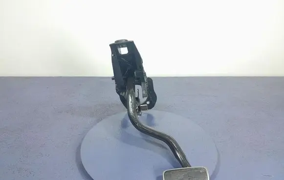 BMW X3 E83 Accelerator throttle pedal 6874273