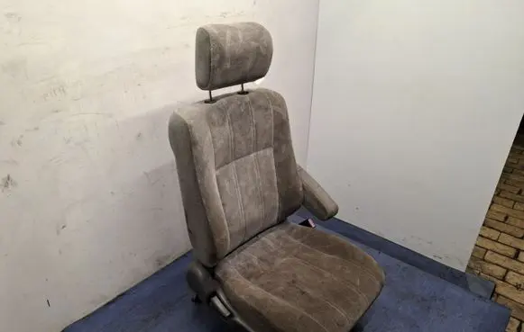 Isuzu Trooper Front passenger seat 
