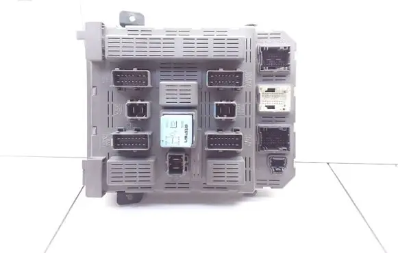 Peugeot 607 Fuse module 9645585580