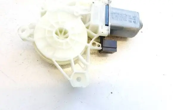 Cupra Born Front door window regulator motor 4k0959812a e21024-100