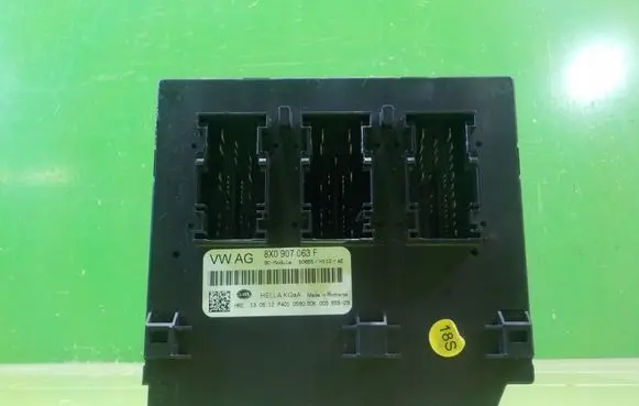 Audi A1 Central body control module 8X0907063F
