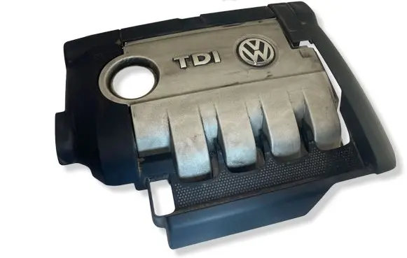 Volkswagen Touran I Engine cover (trim) 03G103907