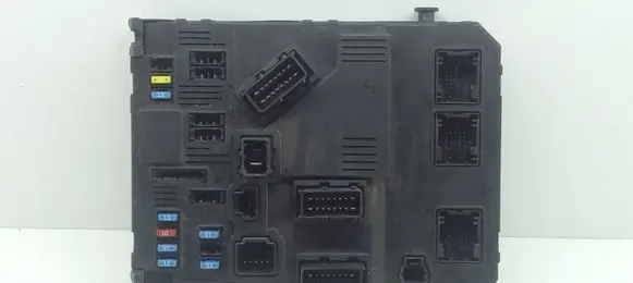 Peugeot 407 Comfort/convenience module S120104600L 9655708480