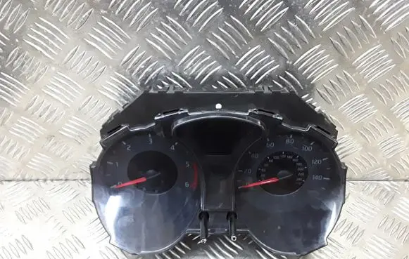 Nissan Juke I F15 Speedometer (instrument cluster)