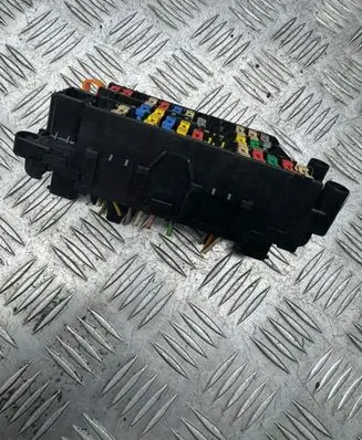 Peugeot 206 Fuse box set 9635518180