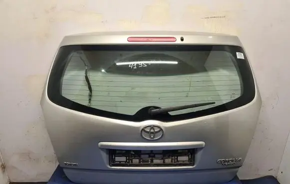 Toyota Corolla Verso E121 Tailgate/trunk/boot lid