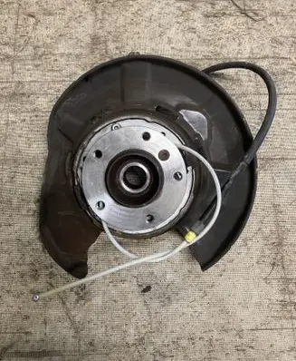 BMW X1 E84 Rear wheel hub spindle/knuckle 