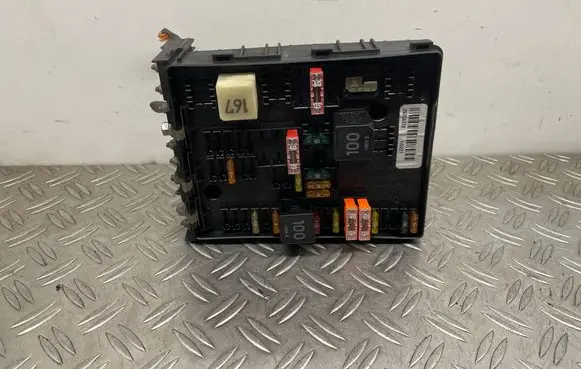 Volkswagen PASSAT CC Fuse module 1K0937124Q