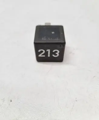Audi A8 S8 D2 4D Other relay 443951253J
