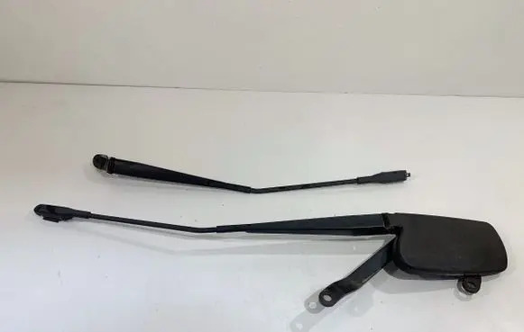 Mercedes-Benz R W251 Front wiper blade arm