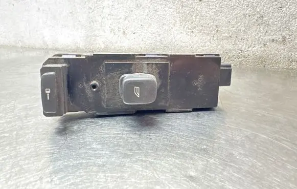 Volvo S80 Electric window control switch 8673187 MP20BA00165