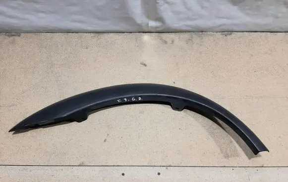 Volvo XC70 Rear fender molding trim 9190880 8620134