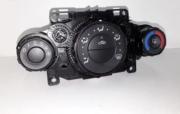 Ford Fiesta Climate control unit 8A6118549 8A6919980